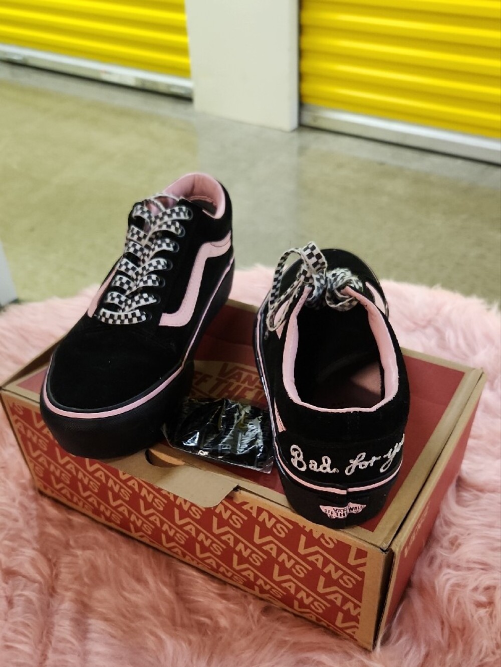 Vans Black & Pink Heart-Accent Platform Sneakers - Picture 2 of 4
